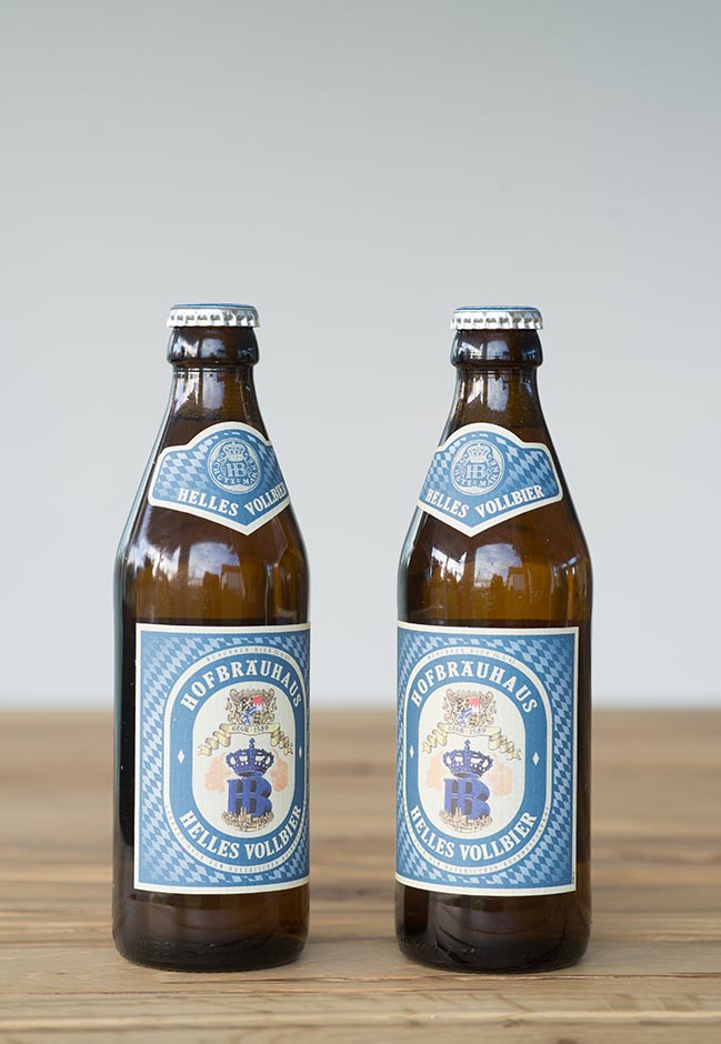Hofbräu-Vollbier in Winterkiste @ R. Schönherr Woernitzstuben Winterkiste Hofbraeu Muenchen Bier